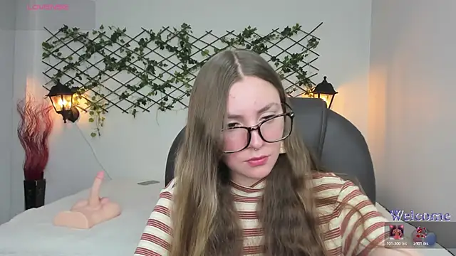 velvet  moon online show from 04/23/26, 12:06
