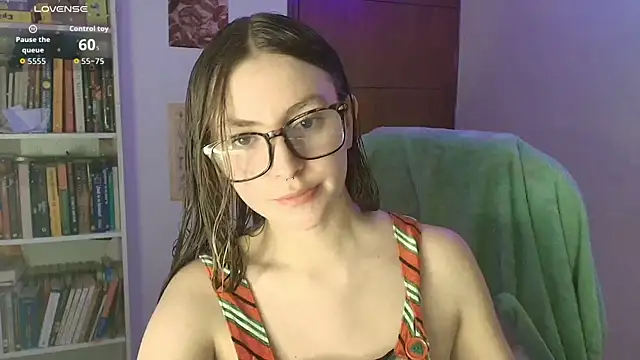 velvet  moon online show from 03/09/26, 02:37