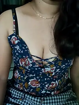 Snapshot of babyangela14 chatting on 09/10/25, 04:55 babyangela14 online show from 09/10/25, 04:55