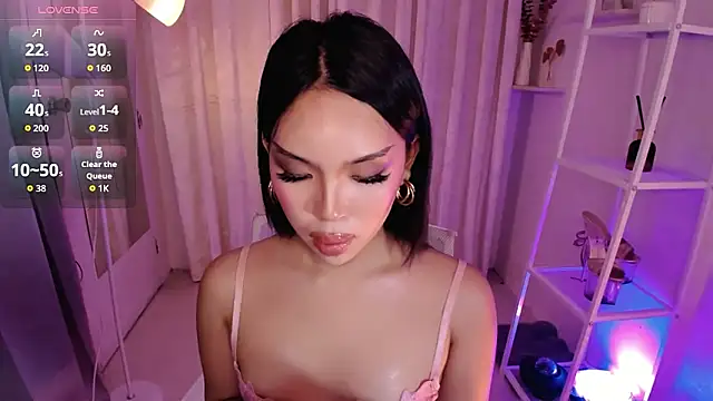 MS LUNA online show from 10/23/25, 12:42