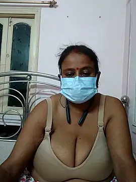 Snapshot of Barna_Love chatting on 09/26/25, 06:15 Barna Love online show from 09/26/25, 06:15