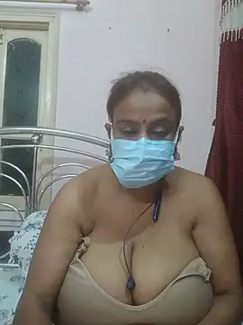 Snapshot of Barna_Love chatting on 06/17/26, 06:18 Barna Love online show from 06/17/26, 06:18