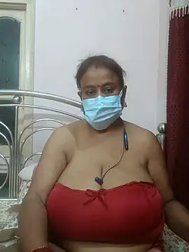 Snapshot of Barna_Love chatting on 06/20/26, 02:22 Barna Love online show from 06/20/26, 02:22
