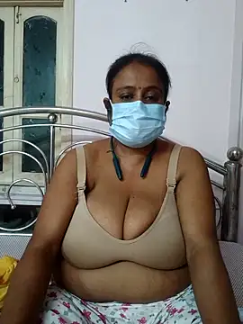 Snapshot of Barna_Love chatting on 09/15/25, 05:35 Barna Love online show from 09/15/25, 05:35