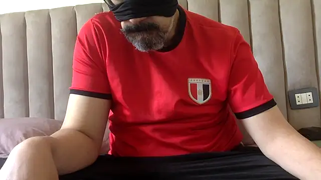 Snapshot of CaiBull chatting on 06/27/26, 01:39 CaiBull online show from 06/27/26, 01:39