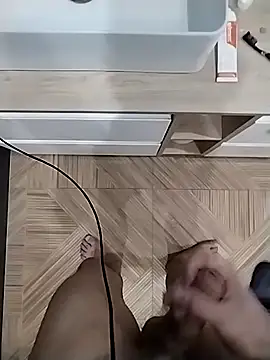 Snapshot of Pio185 chatting on 10/29/25, 09:25 Pio185 online show from 10/29/25, 09:25