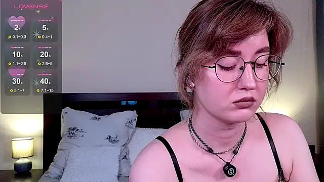 Snapshot of _AlexaFlowers_ chatting on 06/10/26, 10:38 AlexaFlowers online show from 06/10/26, 10:38
