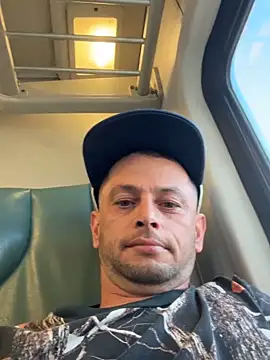 Carlosmauricio123 online show from 04/17/26, 10:01