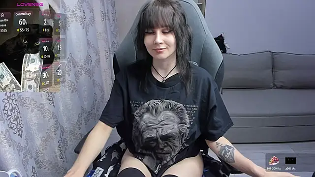 Snapshot of MistyDark chatting on 06/15/26, 11:32 MistyDark online show from 06/15/26, 11:32