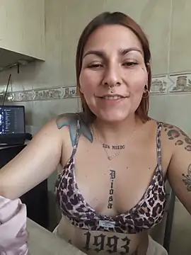 Snapshot of xjuanaxmaldadxxx chatting on 06/06/26, 06:24 xjuanaxmaldadxxx online show from 06/06/26, 06:24