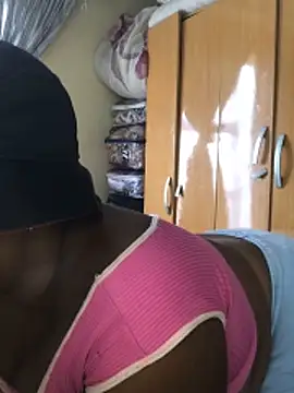 KINKYBOOTI22 online show from 03/25/26, 09:19