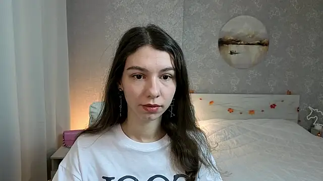 Snapshot of KellyShines chatting on 12/04/25, 10:25 KellyShines online show from 12/04/25, 10:25