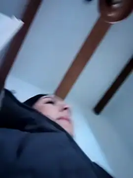 Megara 25 online show from 12/15/25, 03:40