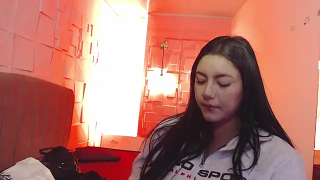 Megara 25 online show from 12/16/25, 05:06