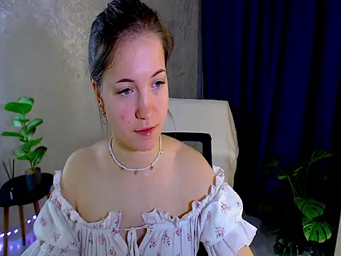 Snapshot of arlana_klart chatting on 11/16/25, 02:05 arlana klart online show from 11/16/25, 02:05