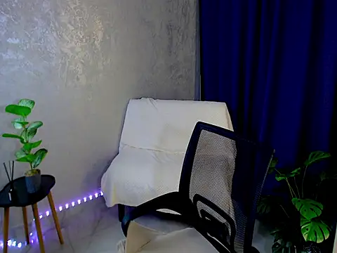 arlana klart online show from 11/20/25, 05:08