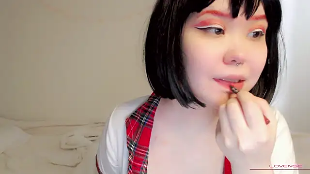 Snapshot of tsunade_chan chatting on 10/15/25, 06:00 tsunade chan online show from 10/15/25, 06:00