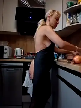 Snapshot of KissMiSveet chatting on 11/19/25, 07:08 KissMiSveet online show from 11/19/25, 07:08