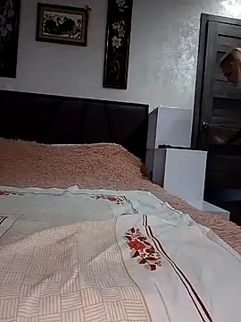 Snapshot of KissMiSveet chatting on 10/24/25, 06:12 KissMiSveet online show from 10/24/25, 06:12