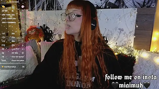 mia  yui online show from 12/19/25, 09:50