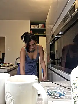 Alexandra knight online show from 10/02/25, 05:27