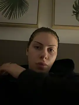 Snapshot of sash87350 chatting on 02/12/26, 06:51 sash87350 online show from 02/12/26, 06:51