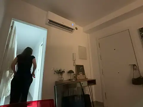 Snapshot of sash87350 chatting on 02/25/26, 10:42 sash87350 online show from 02/25/26, 10:42