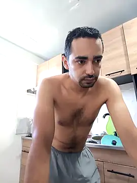 stivenlujan69 online show from 12/03/25, 01:10