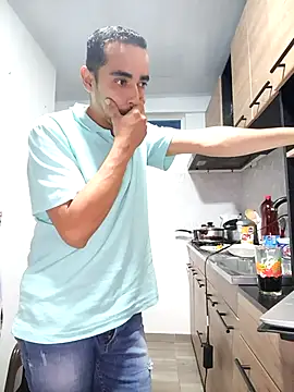 stivenlujan69 online show from 01/07/26, 03:11