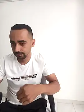 stivenlujan69 online show from 04/11/26, 06:55