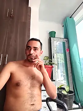 stivenlujan69 online show from 02/07/26, 07:44