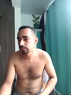 stivenlujan69 online show from 12/20/25, 03:04