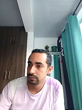 stivenlujan69 online show from 01/17/26, 10:57