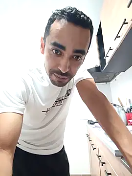 stivenlujan69 online show from 02/15/26, 06:18