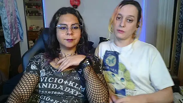 Snapshot of Alani_TransGirl chatting on 11/11/25, 02:06 Alani TransGirl online show from 11/11/25, 02:06