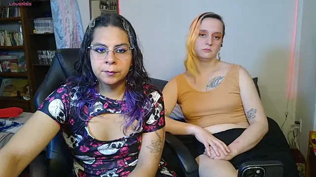 Snapshot of Alani_TransGirl chatting on 10/24/25, 07:24 Alani TransGirl online show from 10/24/25, 07:24