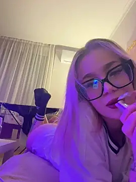 marnemzavar444 online show from 03/05/26, 09:22