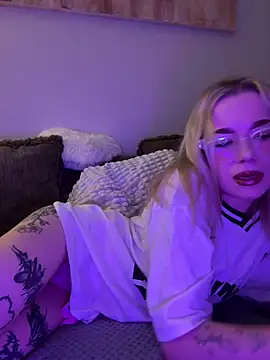 marnemzavar444 online show from 12/21/25, 04:19