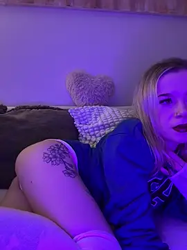 marnemzavar444 online show from 11/08/25, 09:18