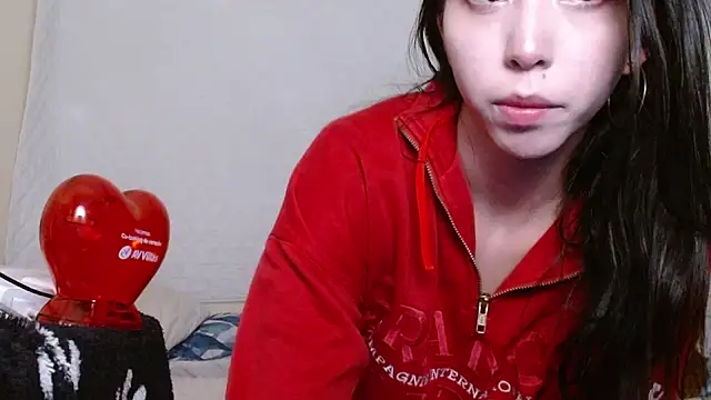 Snapshot of Rachel070 chatting on 07/03/26, 07:42 Rachel070 online show from 07/03/26, 07:42