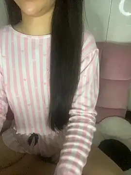 Snapshot of RubyBerry chatting on 11/09/25, 05:39 RubyBerry online show from 11/09/25, 05:39