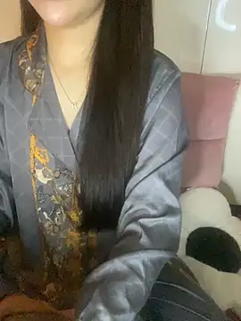 Snapshot of RubyBerry chatting on 11/12/25, 06:28 RubyBerry online show from 11/12/25, 06:28