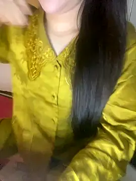 Snapshot of RubyBerry chatting on 11/14/25, 07:34 RubyBerry online show from 11/14/25, 07:34