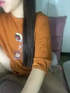 Snapshot of RubyBerry chatting on 10/22/25, 03:00 RubyBerry online show from 10/22/25, 03:00