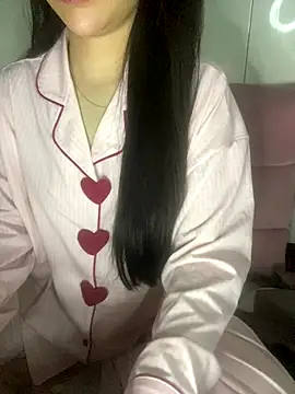 Snapshot of RubyBerry chatting on 11/20/25, 05:02 RubyBerry online show from 11/20/25, 05:02