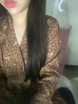 Snapshot of RubyBerry chatting on 11/05/25, 07:00 RubyBerry online show from 11/05/25, 07:00