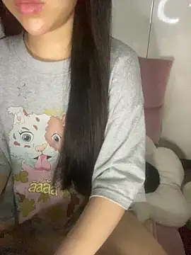 Snapshot of RubyBerry chatting on 11/11/25, 04:24 RubyBerry online show from 11/11/25, 04:24