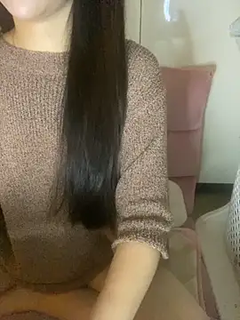 Snapshot of RubyBerry chatting on 10/23/25, 03:05 RubyBerry online show from 10/23/25, 03:05