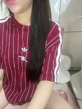 Snapshot of RubyBerry chatting on 10/09/25, 02:23 RubyBerry online show from 10/09/25, 02:23