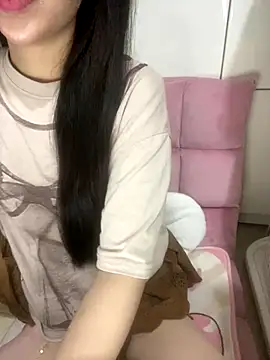 Snapshot of RubyBerry chatting on 09/15/25, 04:13 RubyBerry online show from 09/15/25, 04:13